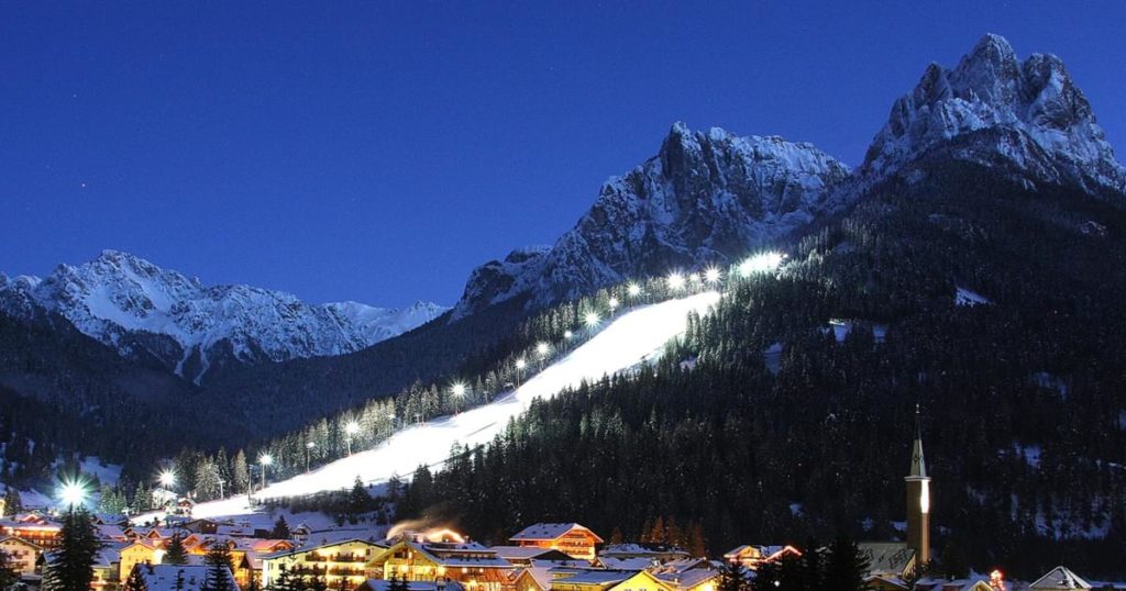 Night skiing, Aloch slope in Val di Fassa